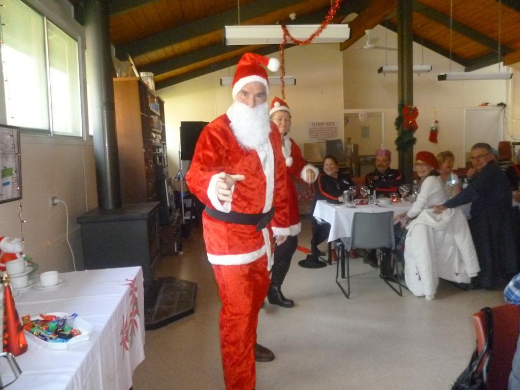 Christmas Creek Cafe & Cabins Lamington Bagian luar foto