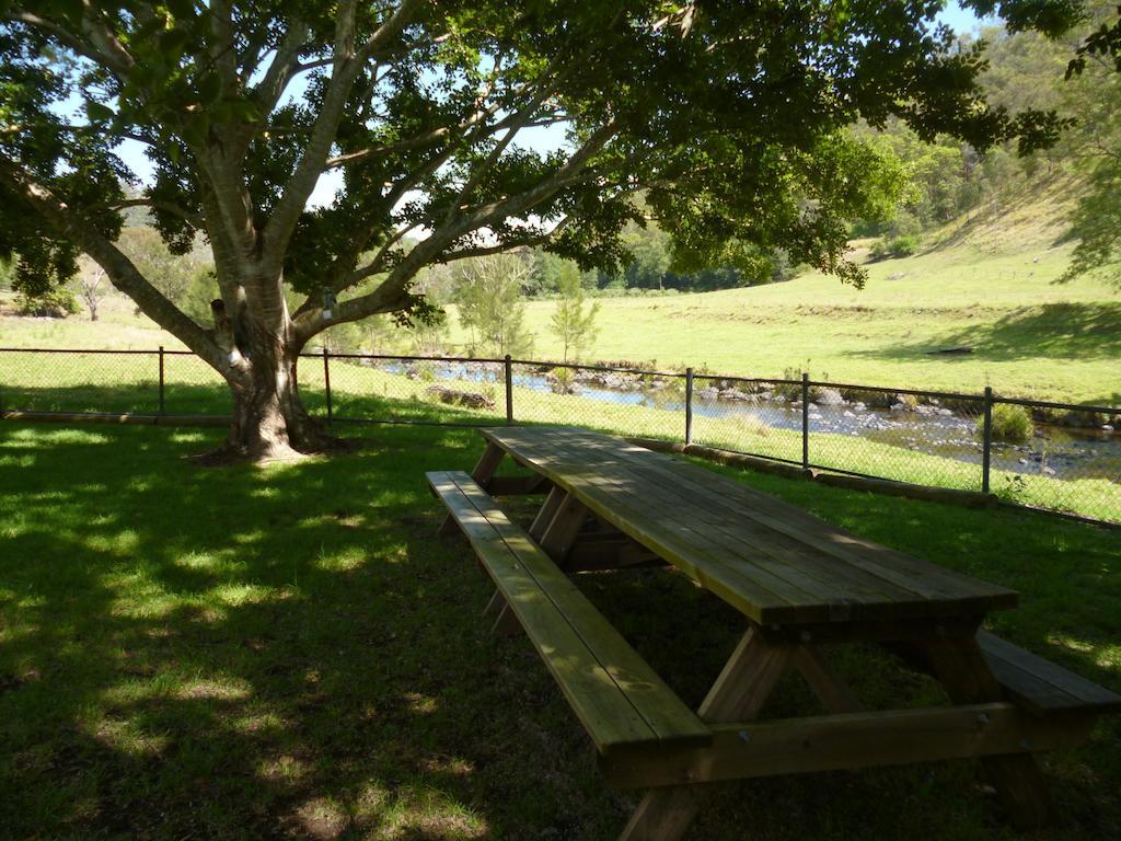 Christmas Creek Cafe & Cabins Lamington Bagian luar foto