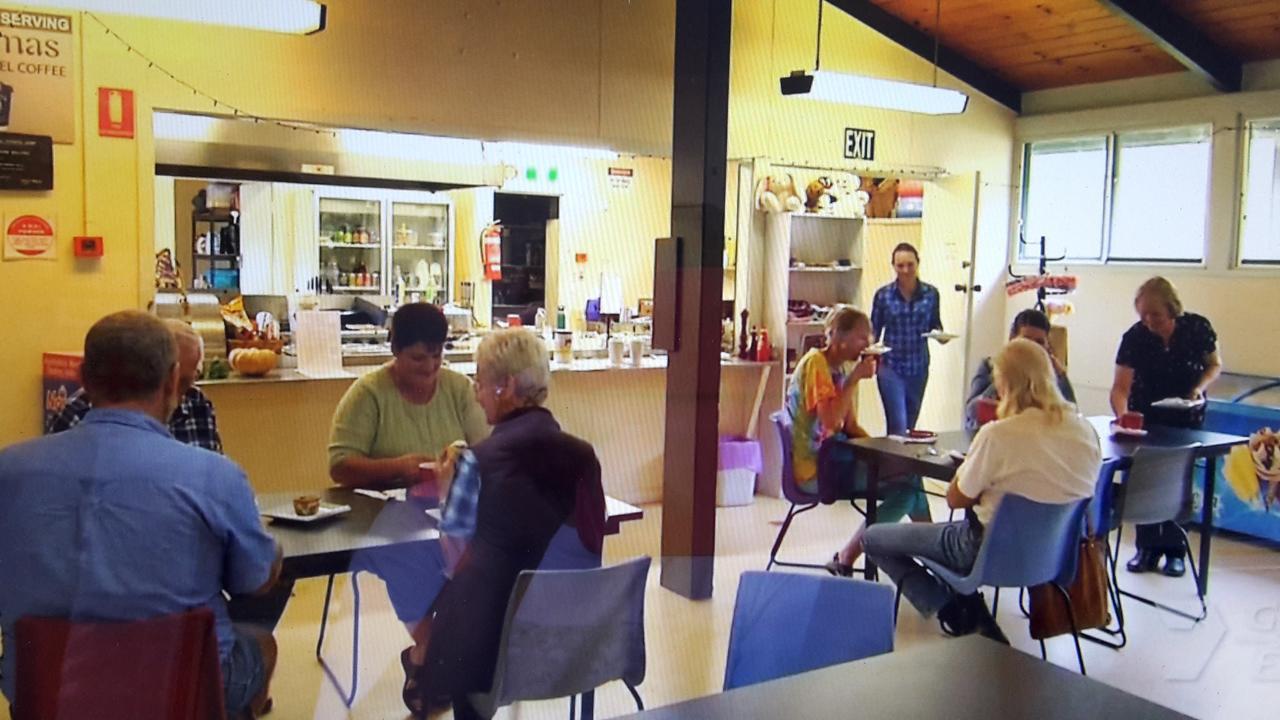 Christmas Creek Cafe & Cabins Lamington Bagian luar foto