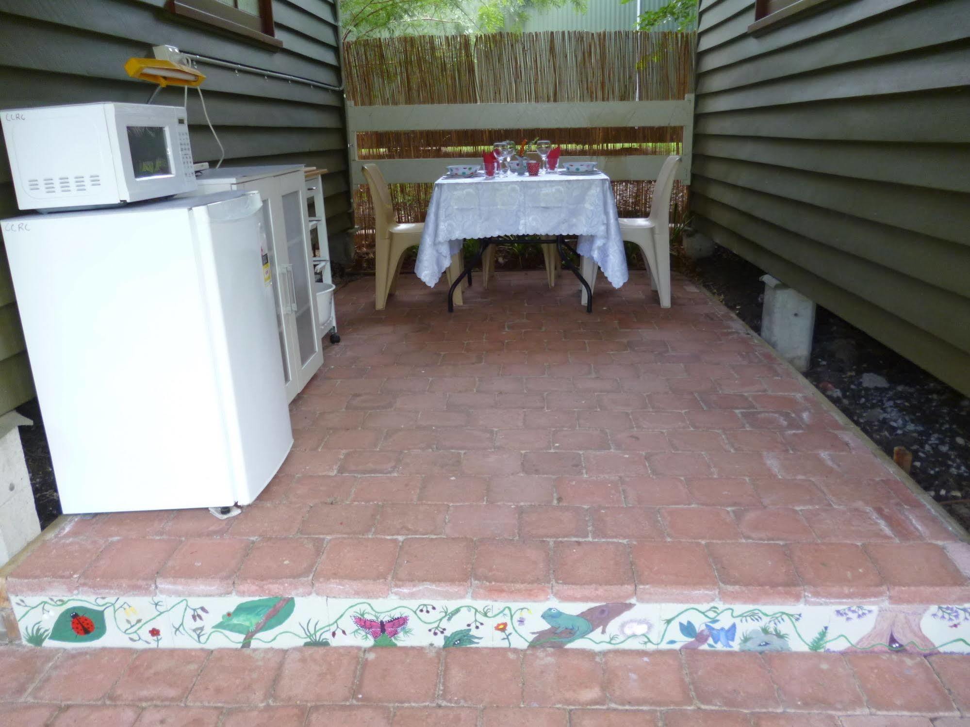 Christmas Creek Cafe & Cabins Lamington Bagian luar foto