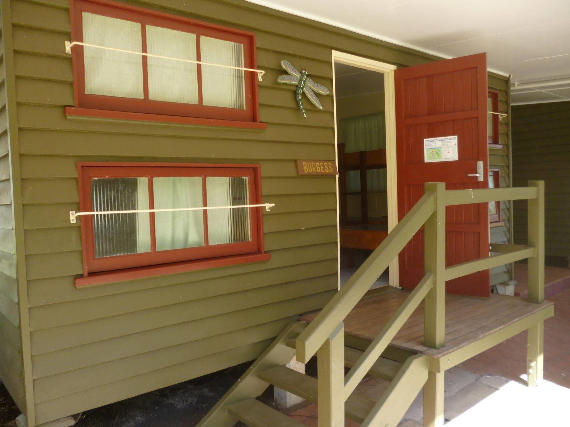 Christmas Creek Cafe & Cabins Lamington Bagian luar foto