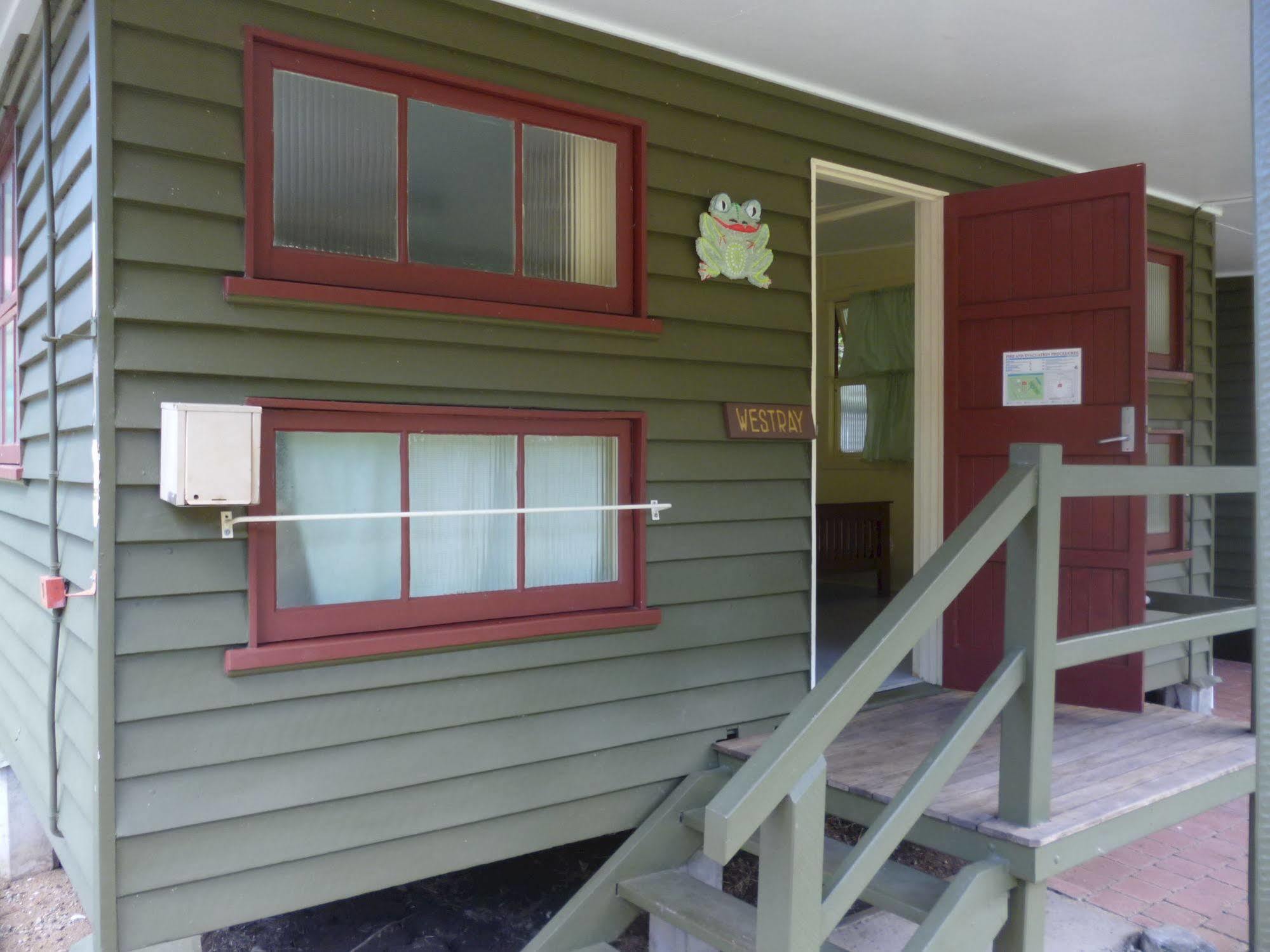 Christmas Creek Cafe & Cabins Lamington Bagian luar foto