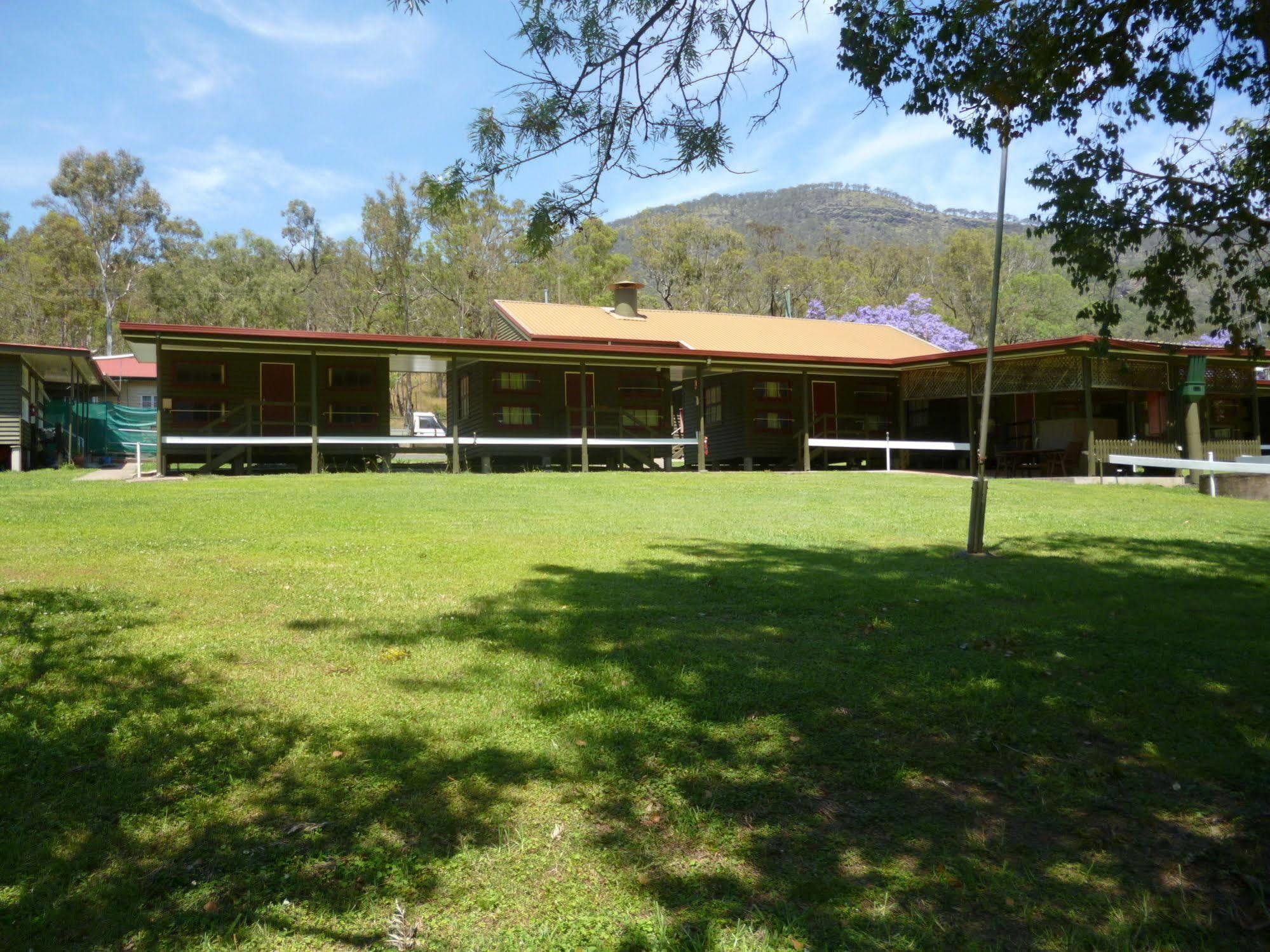 Christmas Creek Cafe & Cabins Lamington Bagian luar foto